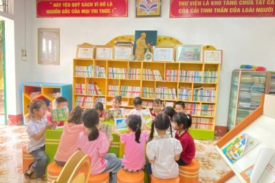 TIẾT HỌC TẠI THƯ VIỆN CỦA CÁC EM HỌC SINH LỚP 1