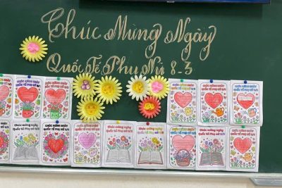 Sắc màu yêu thương – Hoạt động vẽ tranh tặng mẹ và cô của học sinh lớp 1