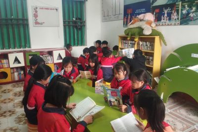 Tiết đọc thư viện môn Tiếng Anh của Học sinh khu B trường Tiểu học Hoàng Nam