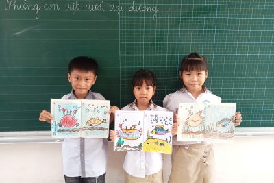 Tiết học Mỹ thuật “Đại dương trong mắt em” – Sắc màu sáng tạo của học sinh lớp 2 Trường Tiểu học Hoàng Nam