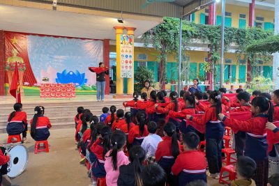 LỄ KẾT NẠP ĐỘI VIÊN CHO HỌC SINH LỚP 3 – TRƯỜNG TIỂU HỌC HOÀNG NAM