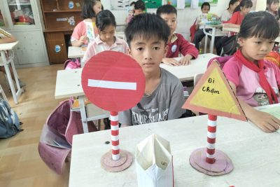 Thực hành: “Làm biển báo giao thông”