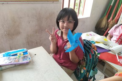 Sản phẩm thực hành công nghệ lớp 4: “Làm chong chóng”