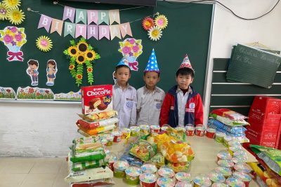 Chúc Mừng Sinh Nhật Tháng 3 – Những Bông Hoa Nhỏ Của Lớp 1C