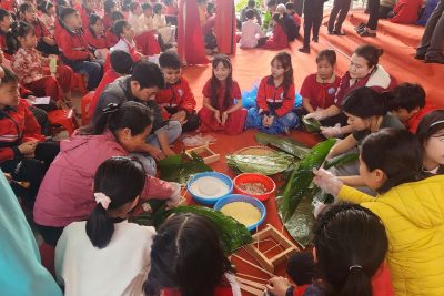 HOẠT ĐỘNG TRẢI NGHIỆM GÓI BÁNH CHƯNG VUI TẾT CỔ TRUYỀN.